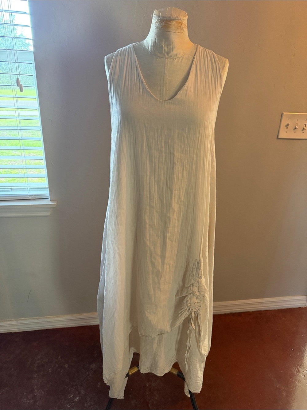 Made in Italy Sleeveless Ivory Crinkled Maxi Dress
